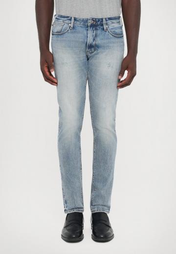 Узкие джинсы