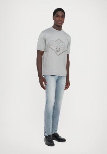 Узкие джинсы