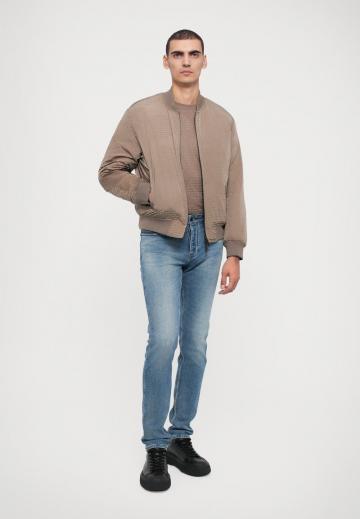 Куртка бомбер