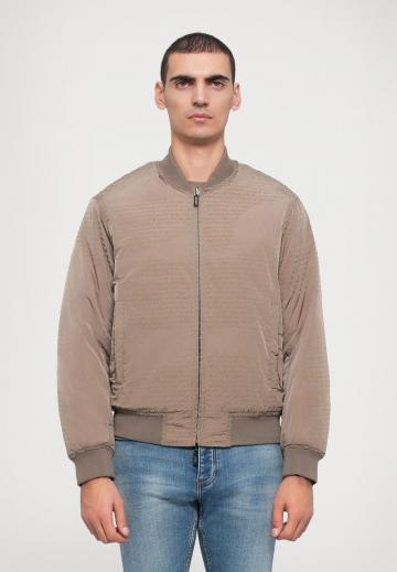 Куртка бомбер