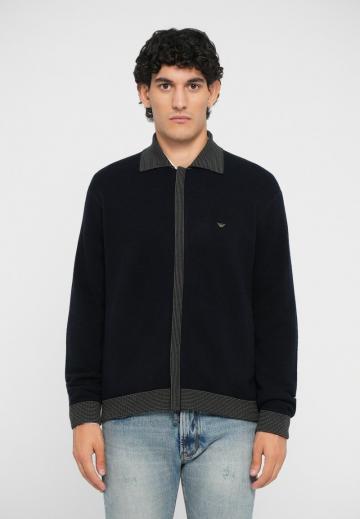 Вязаная кофта