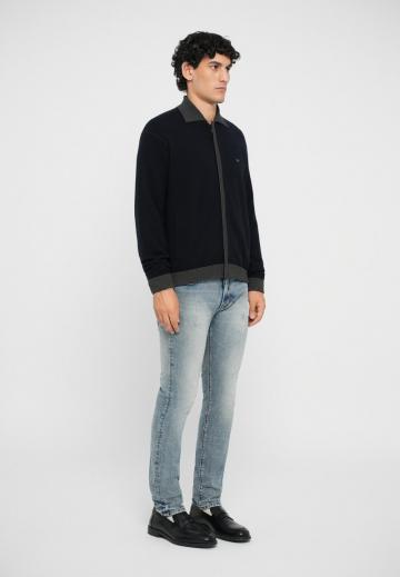 Вязаная кофта