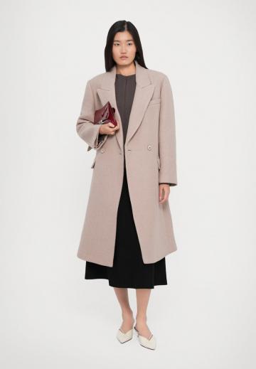 Шерстяное пальто