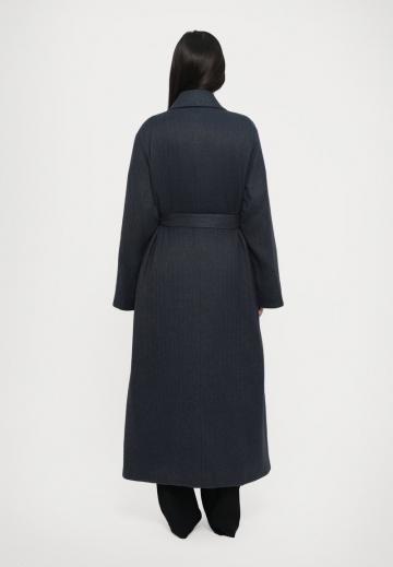 Шерстяное пальто