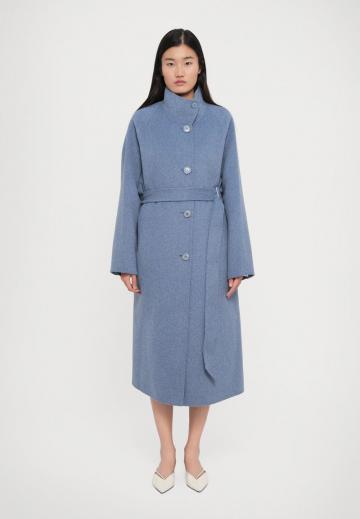 Шерстяное пальто