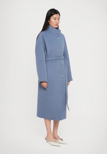 Шерстяное пальто