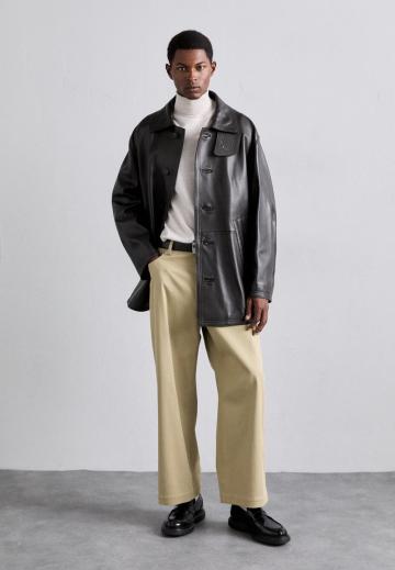 Короткое пальто