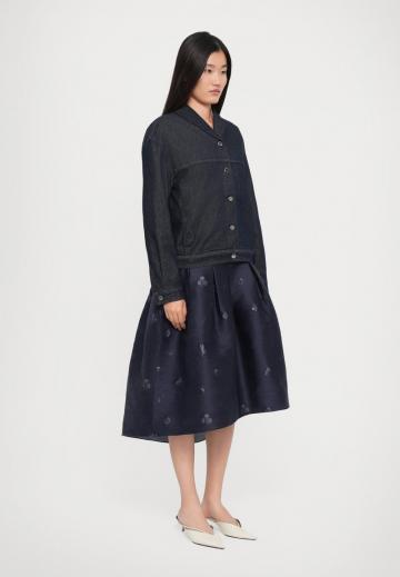 Джинсовая куртка