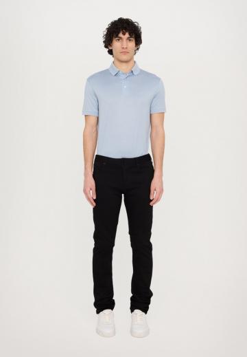 Узкие джинсы