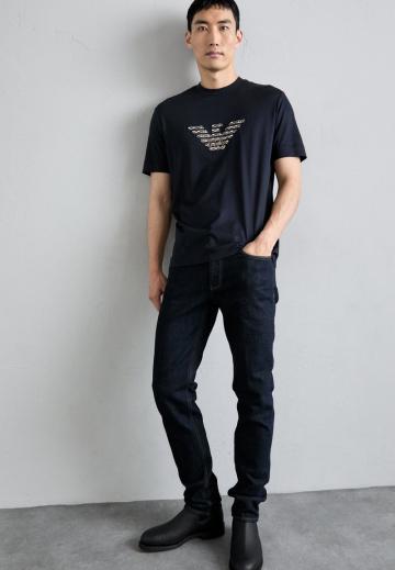 Прямые джинсы