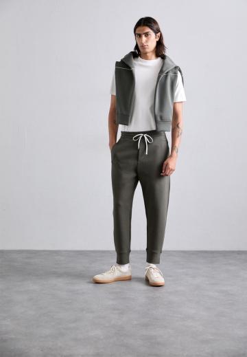 Спортивные штаны