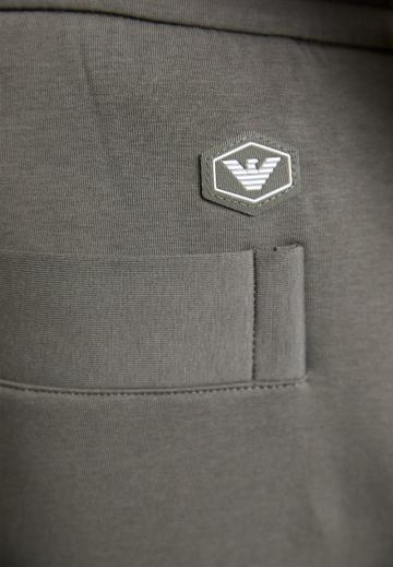 Спортивные штаны