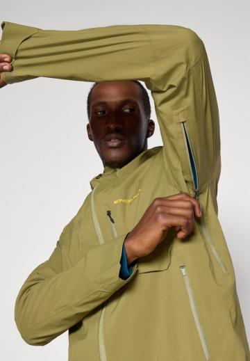 Спортивная куртка