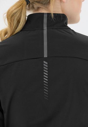 Спортивная куртка