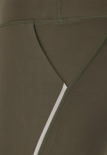 Спортивные штаны