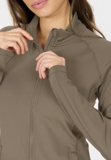 Спортивная куртка