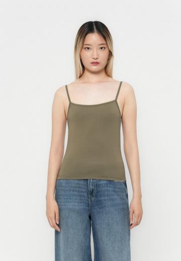 Топ на бретельках