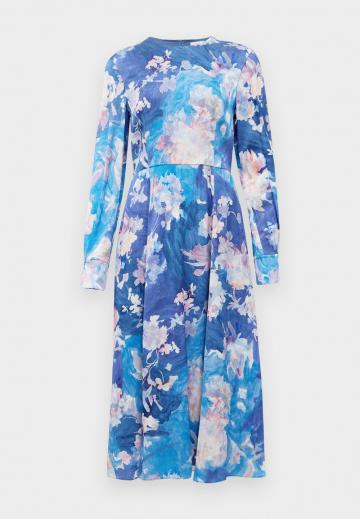 Длинное платье