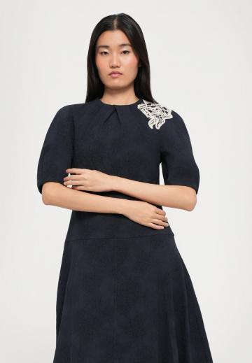 Коктейльное платье