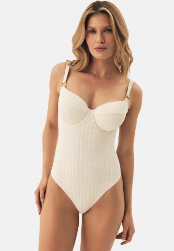 Слитный купальник