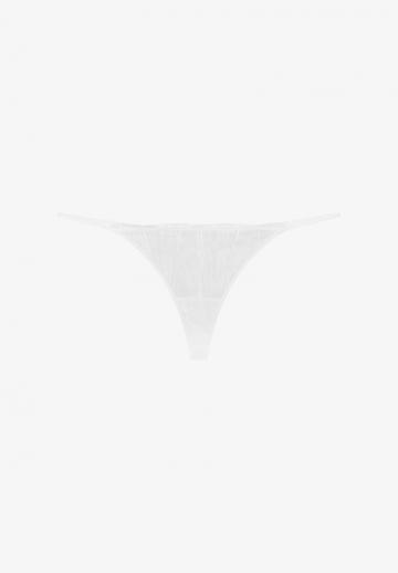 Трусы на бедрах