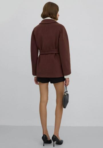 Короткое пальто