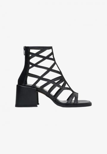 Гандбольные кроссовки