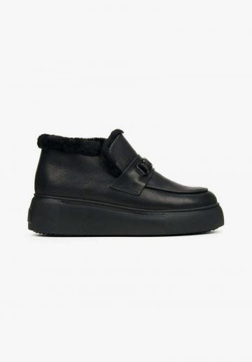 Зимние ботинки