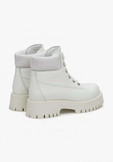 Зимние ботинки