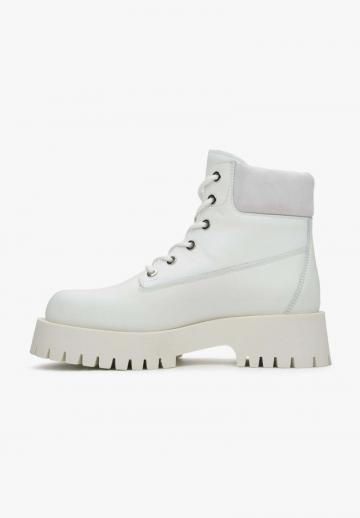 Зимние ботинки