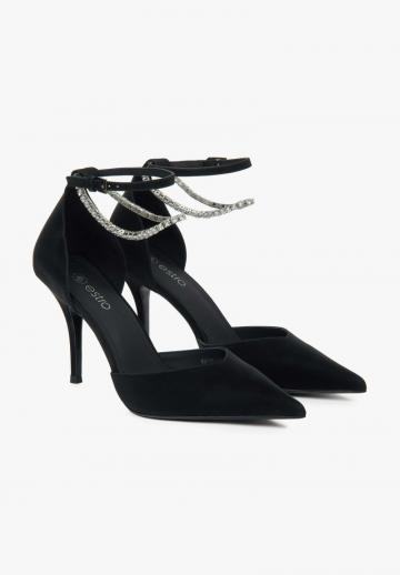 Туфли на высоком каблуке