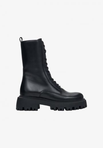 Сапоги на шнуровке