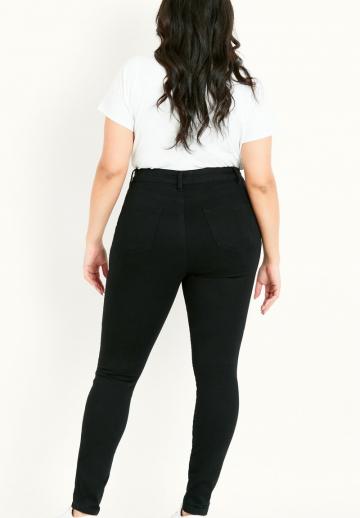 Узкие джинсы