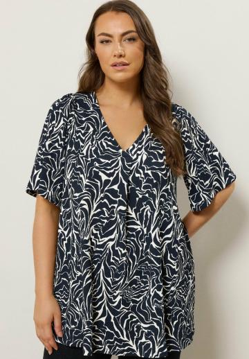 Длинная блузка