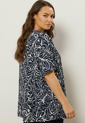 Длинная блузка