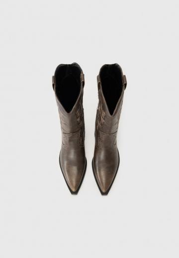 Ковбойские сапоги