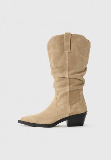 Ковбойские сапоги