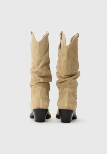 Ковбойские сапоги