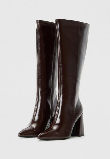 Высокие сапоги