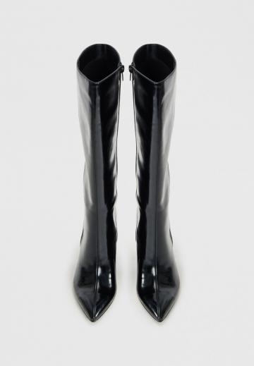 Высокие сапоги