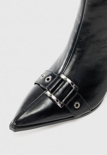 Высокие сапоги