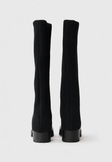 Высокие сапоги