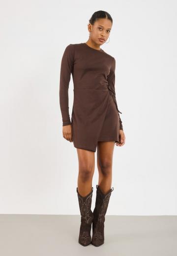 Короткое платье