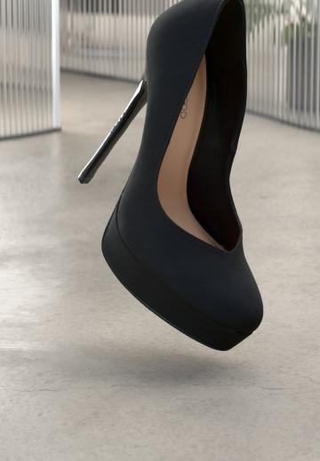 Туфли на высоком каблуке