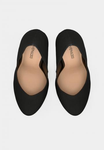 Туфли на высоком каблуке