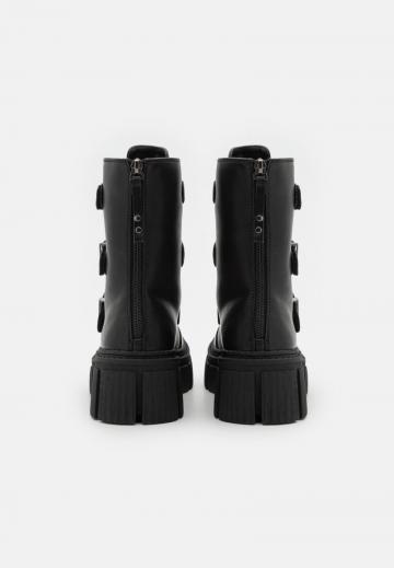 Полусапожки на платформе