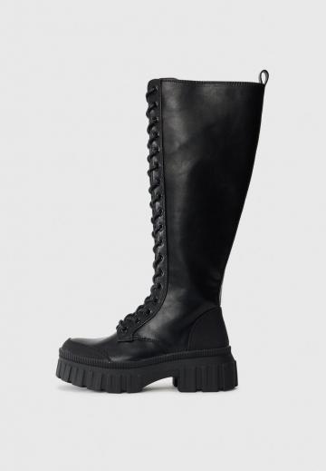 Сапоги на шнуровке