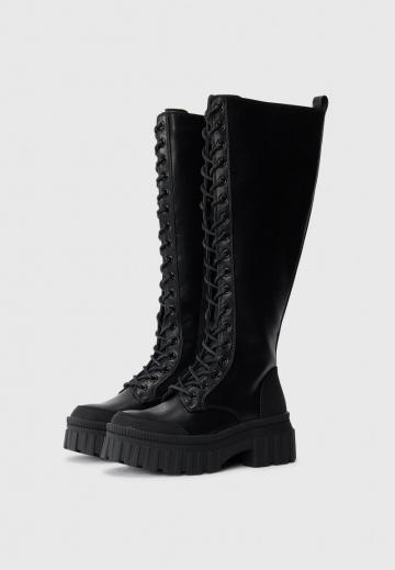 Сапоги на шнуровке