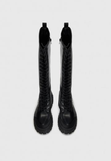 Сапоги на шнуровке