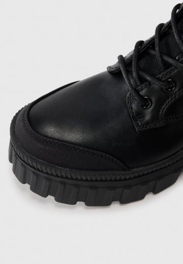 Сапоги на шнуровке